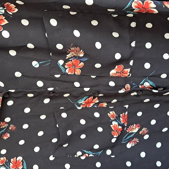 Premise Studio floral button down top - Picture 3 of 4